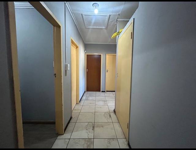 5 BEDROOM HOUSE FOR SALE IN VANDERBIJLPARK CW 3